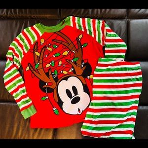 Mens Christmas Mickey Mouse pajamas, like new
